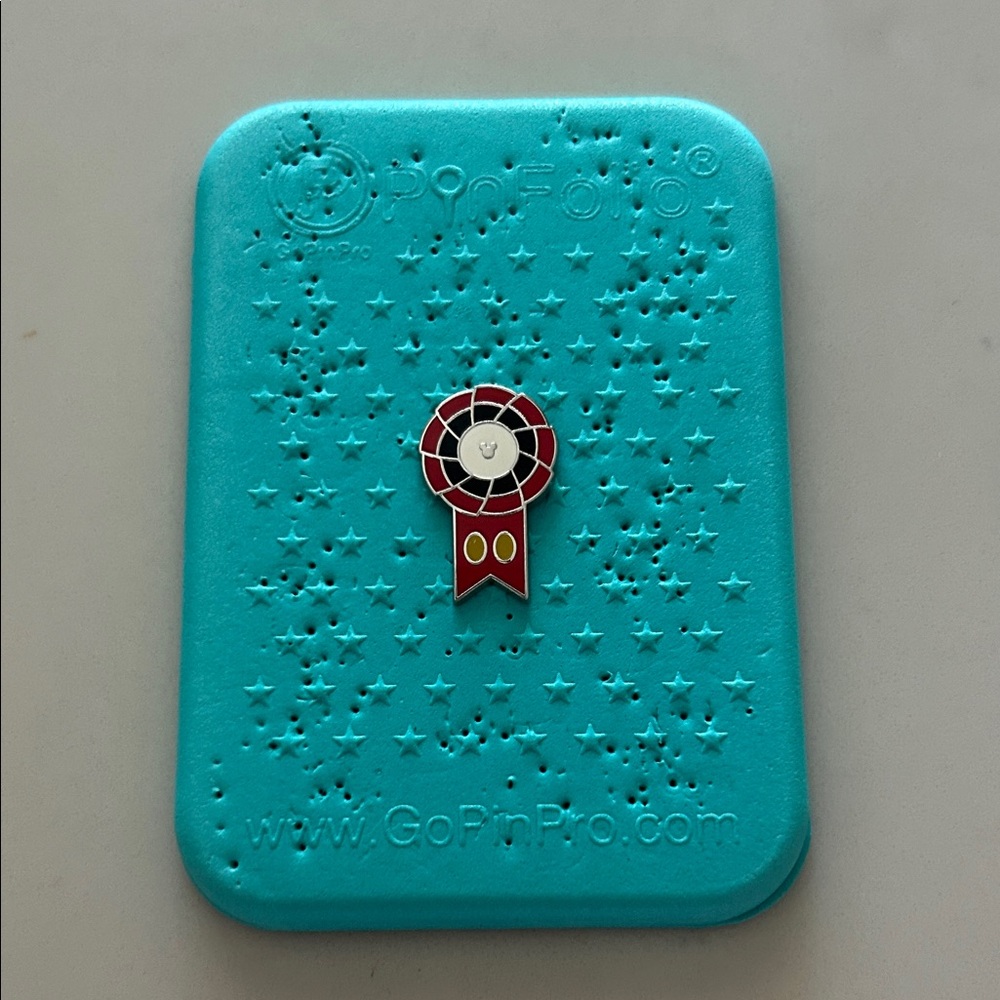 5/$30 Disney 2019 Hidden Mickey Mickey Ribbon pin